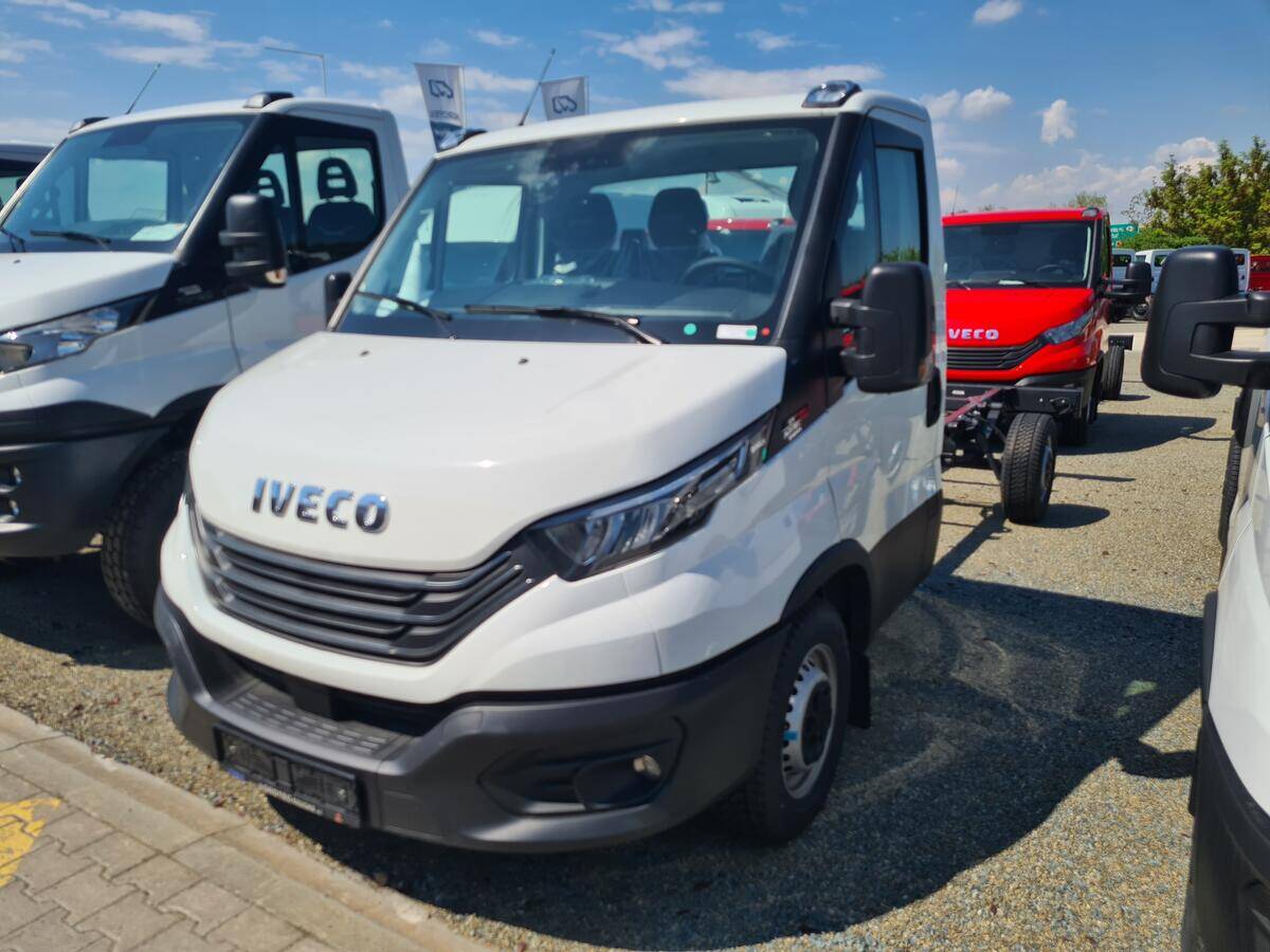 Iveco Daily 35S16 klima, skladem Podvozek s kabinou
