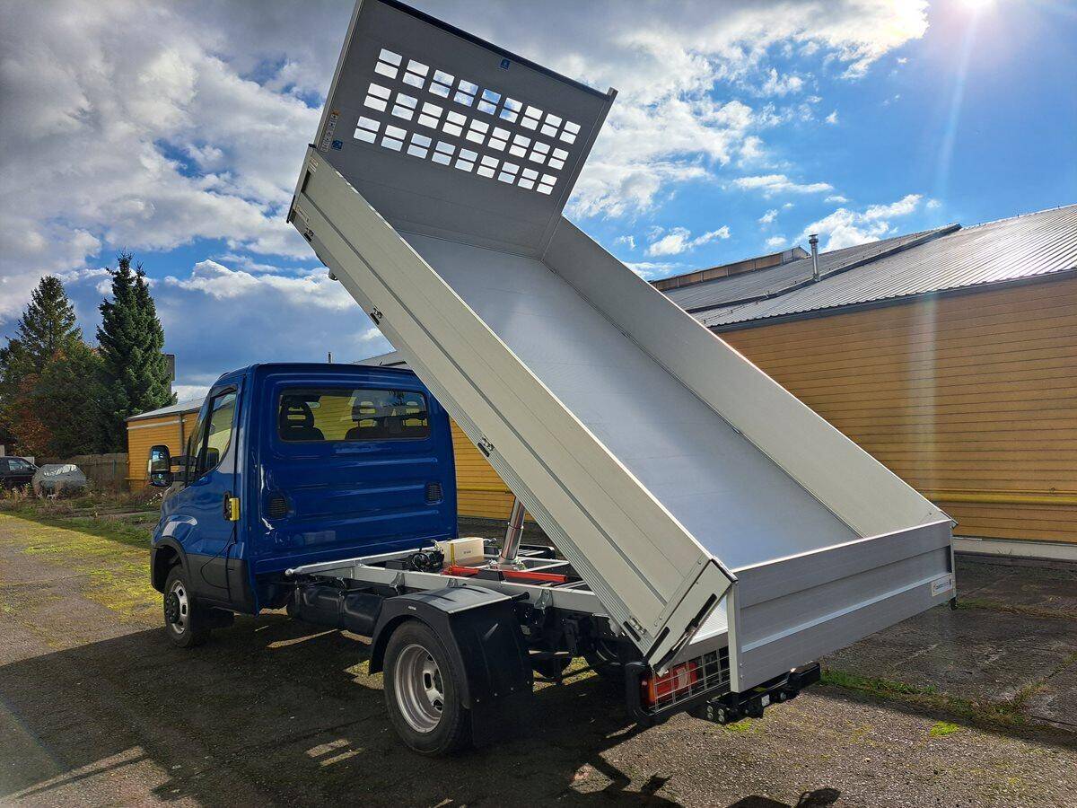 Iveco Daily 50C18 do 3,5t sklopka