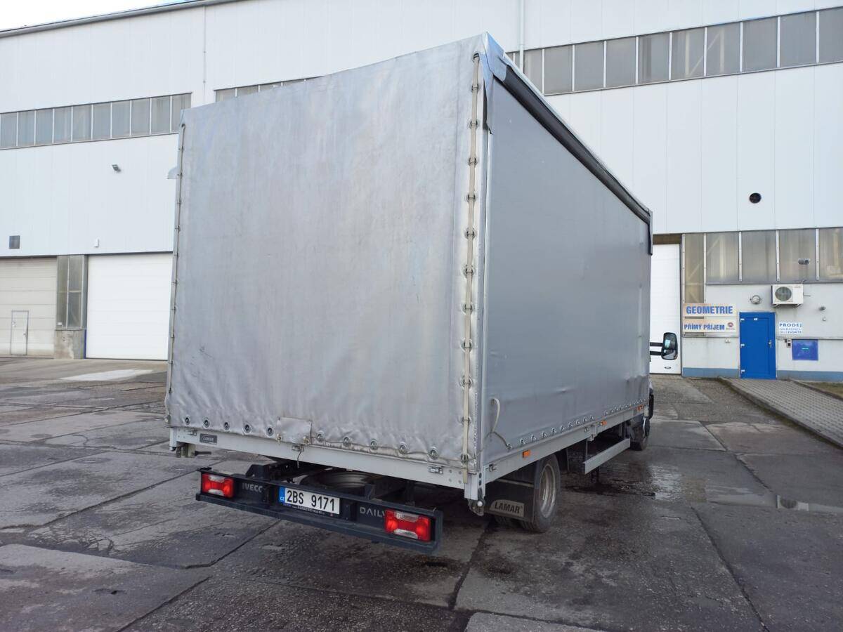Iveco Daily 50C18 do 3,5t, plachta