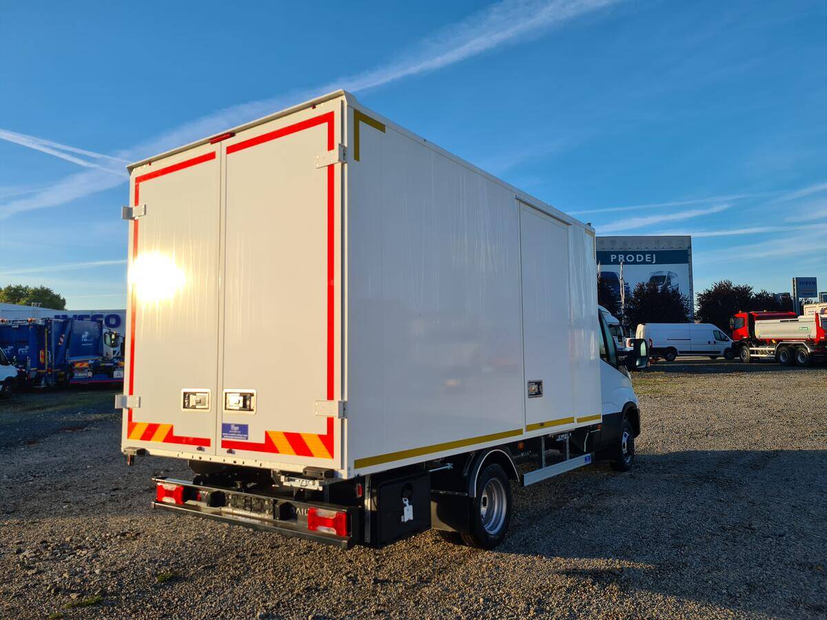 Iveco Daily  50C18 skříň 8pal do 3,5t!!