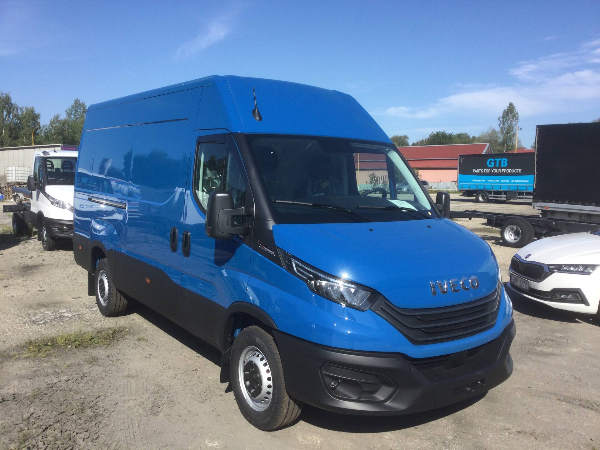 Iveco Daily 35S18 klima, automat, 12m3