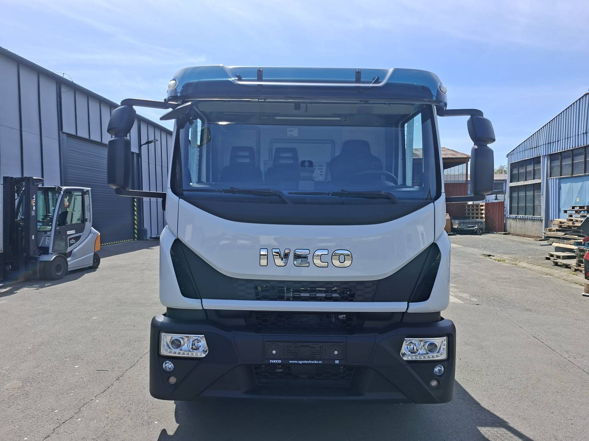 Iveco Eurocargo 160E28/P, valník, automat