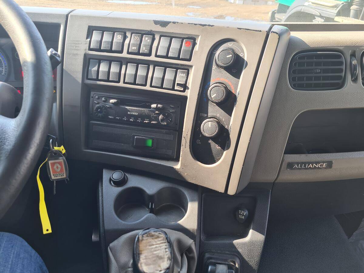 Renault Midlum 220.14 IZO