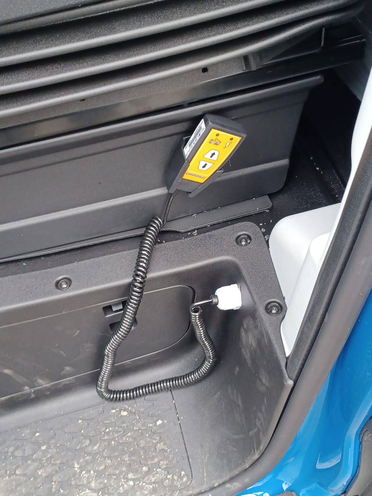 Iveco Daily 50C18 do 3,5t sklopka,