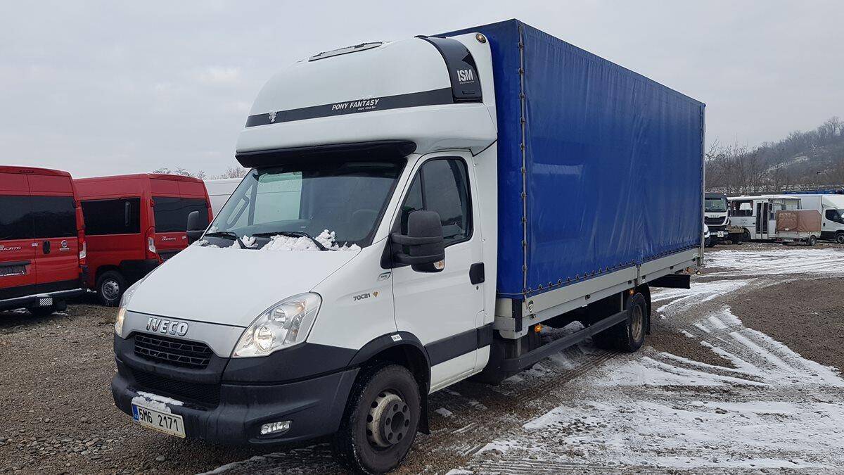 Iveco Daily 70C21 plachta