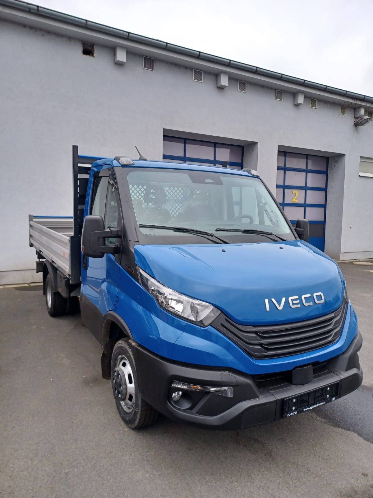 Iveco Daily 50C18 do 3,5t sklopka,