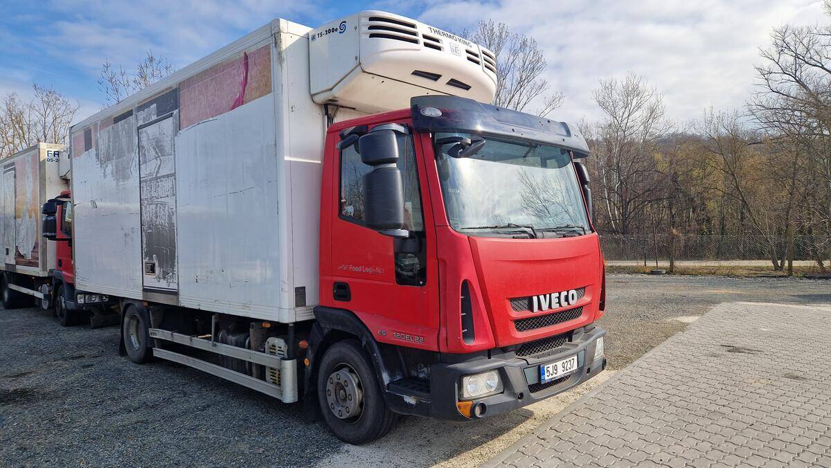 Iveco Eurocargo 120E22 skříň