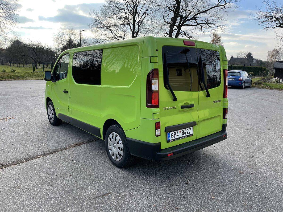 Renault Trafic M1 6 míst, klima