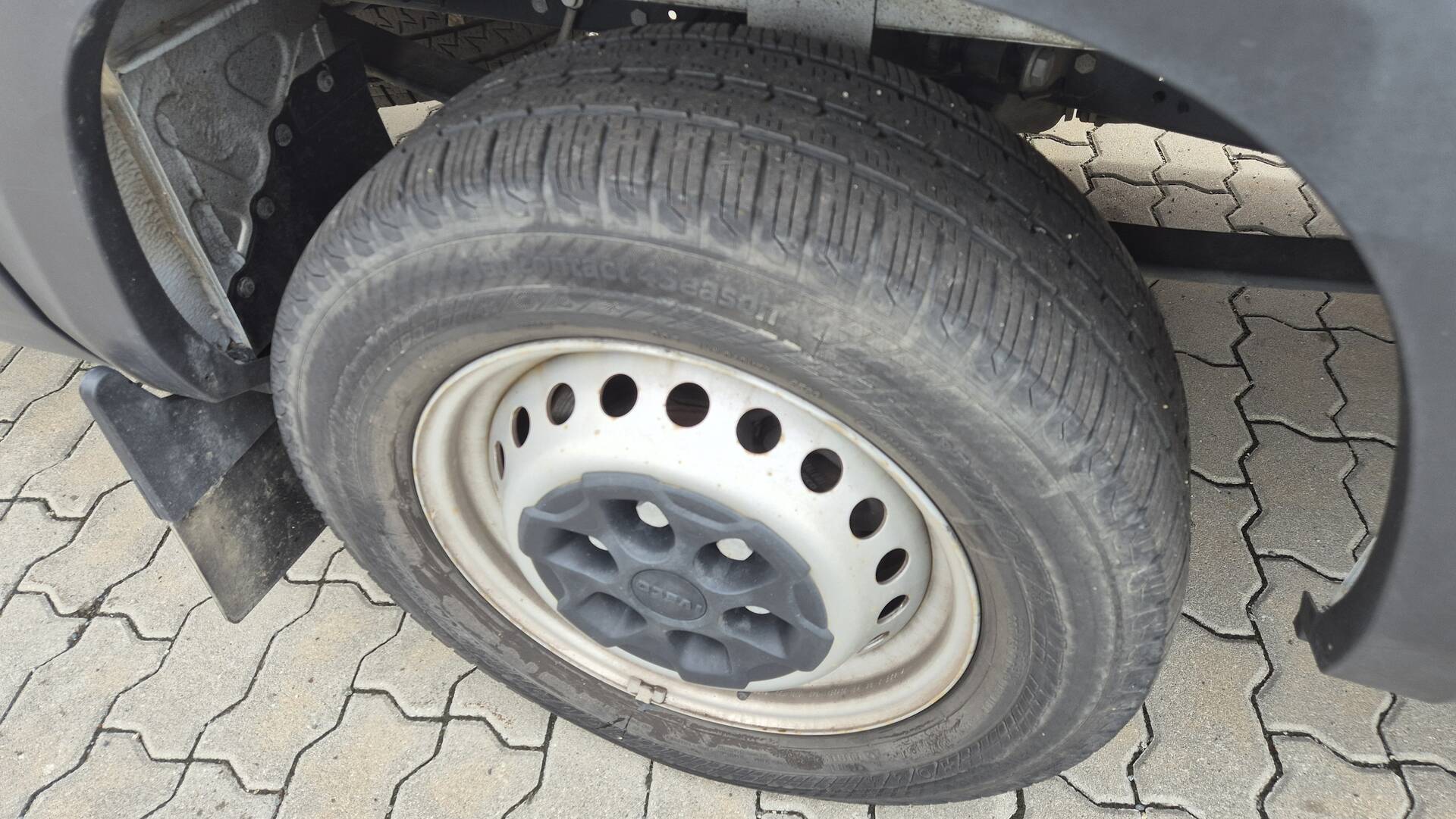 Iveco Daily 35S18 klima, 16m3