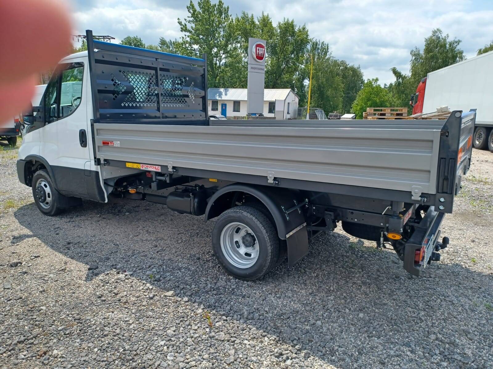 Iveco Daily 50C18 do 3,5t sklopka,