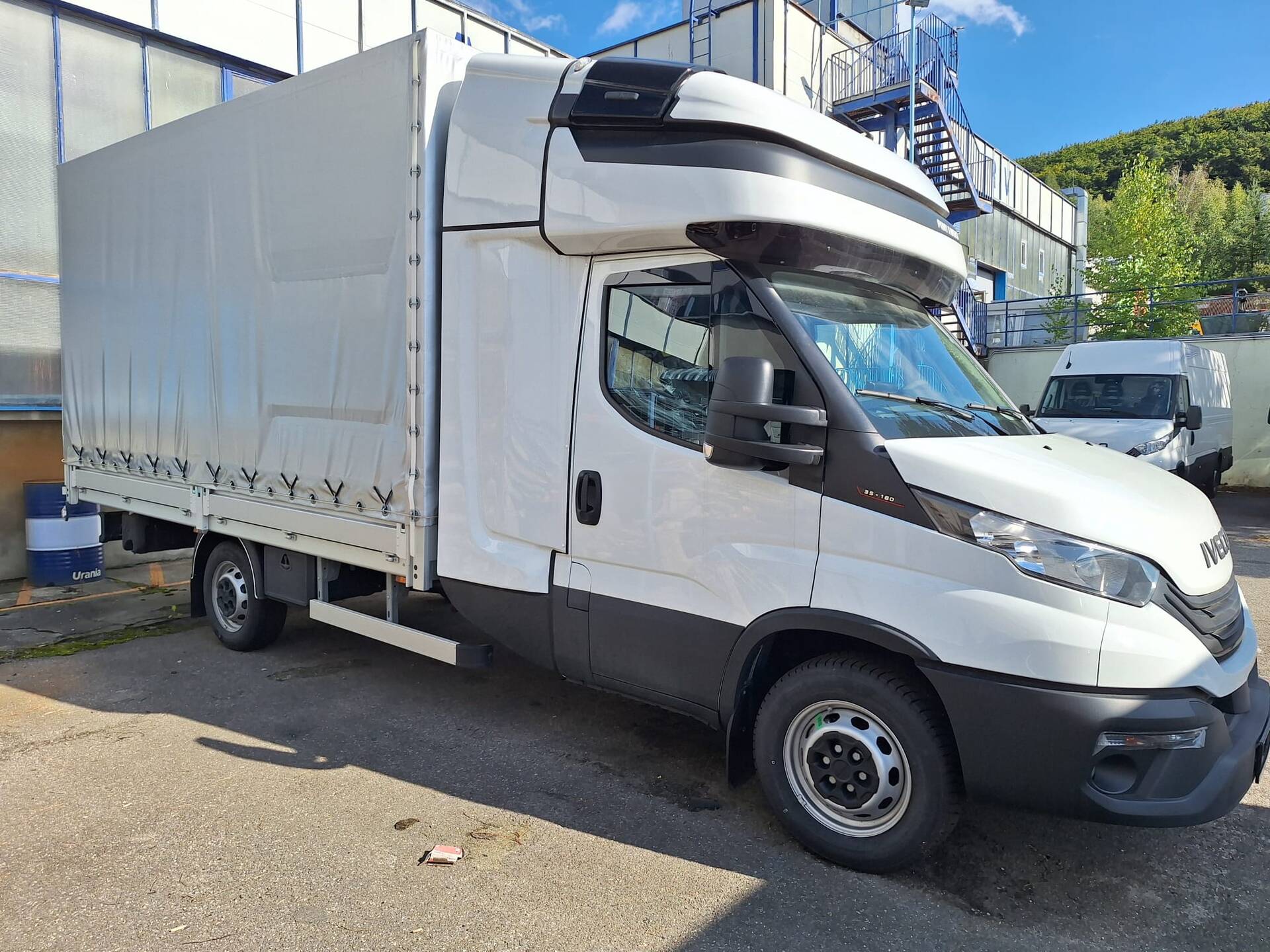 Iveco Daily 35S18H 8pal.