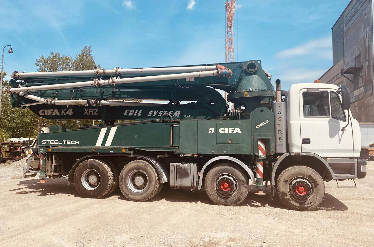 Iveco Trakker ASTRA 84.24 čerpadlo na beton