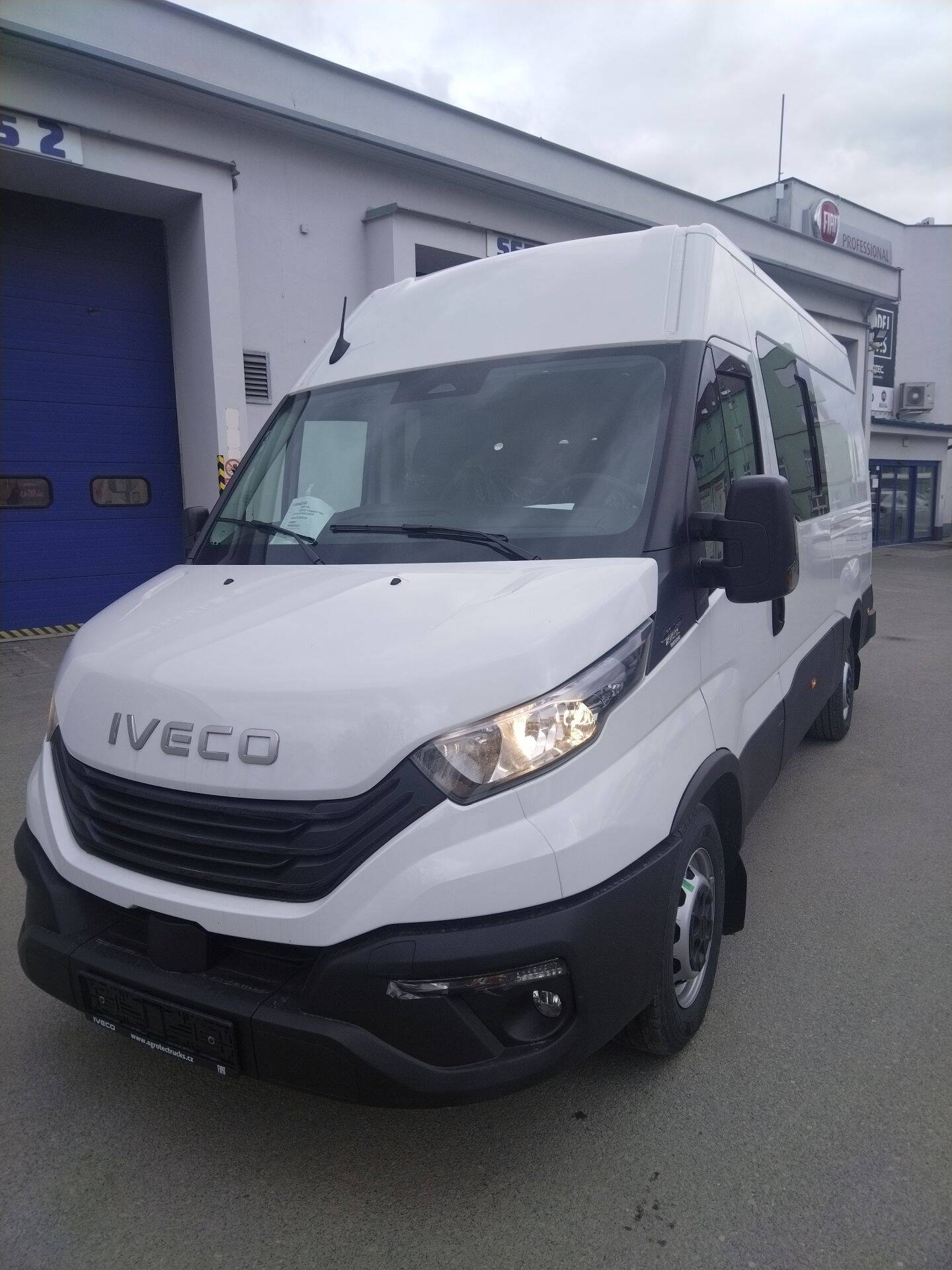 Iveco Daily 35S14 klima, 6 MÍST!
