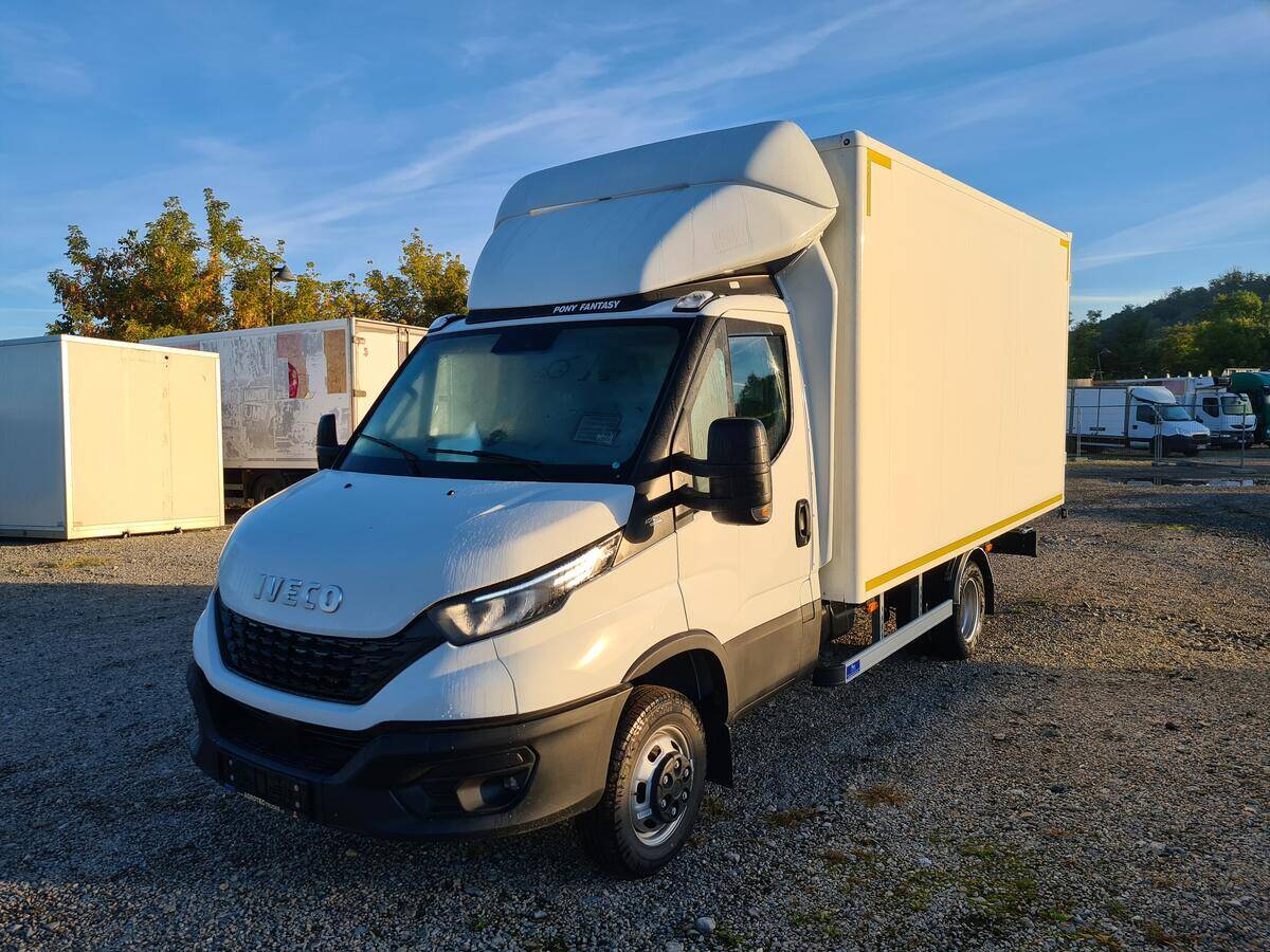 Iveco Daily  50C18 skříň 8pal do 3,5t!!