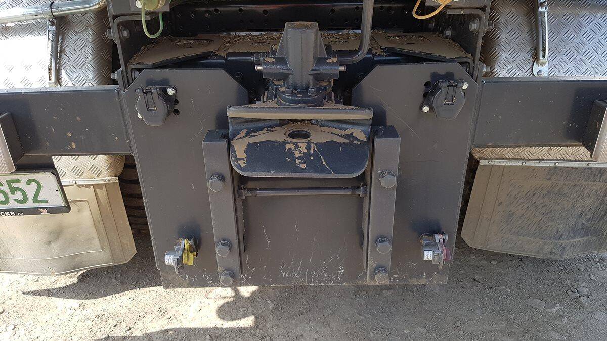 Iveco Trakker  - Traktor 260T45W