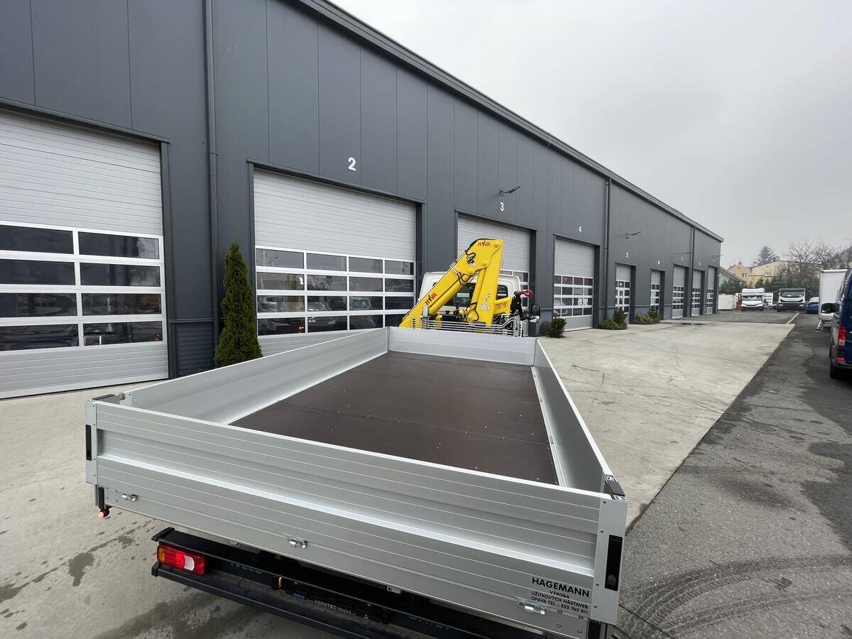 Iveco Daily  70C18 180k s valníkem a HR