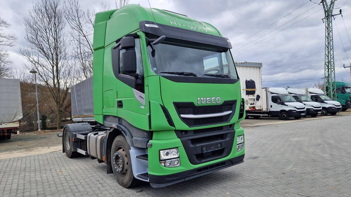 Iveco Stralis AS440T/P rezervace