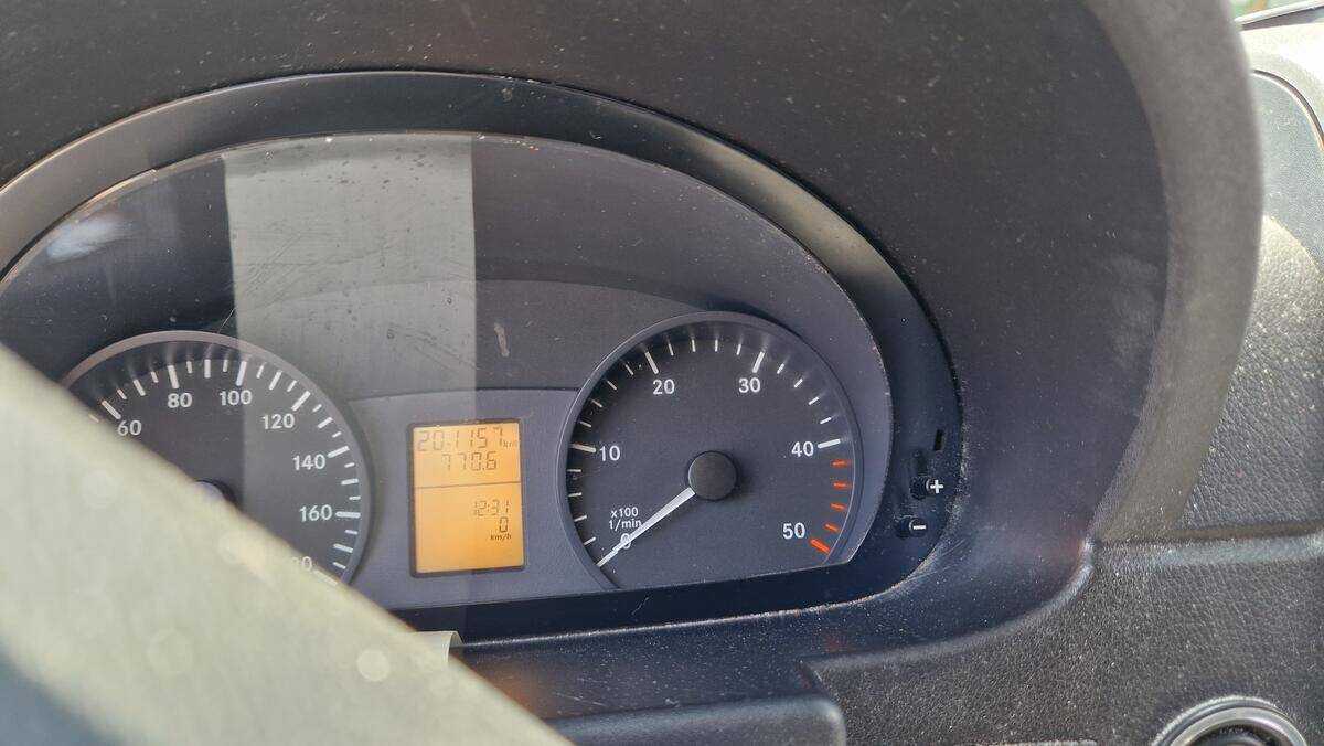 Mercedes-Benz Sprinter 906BB35