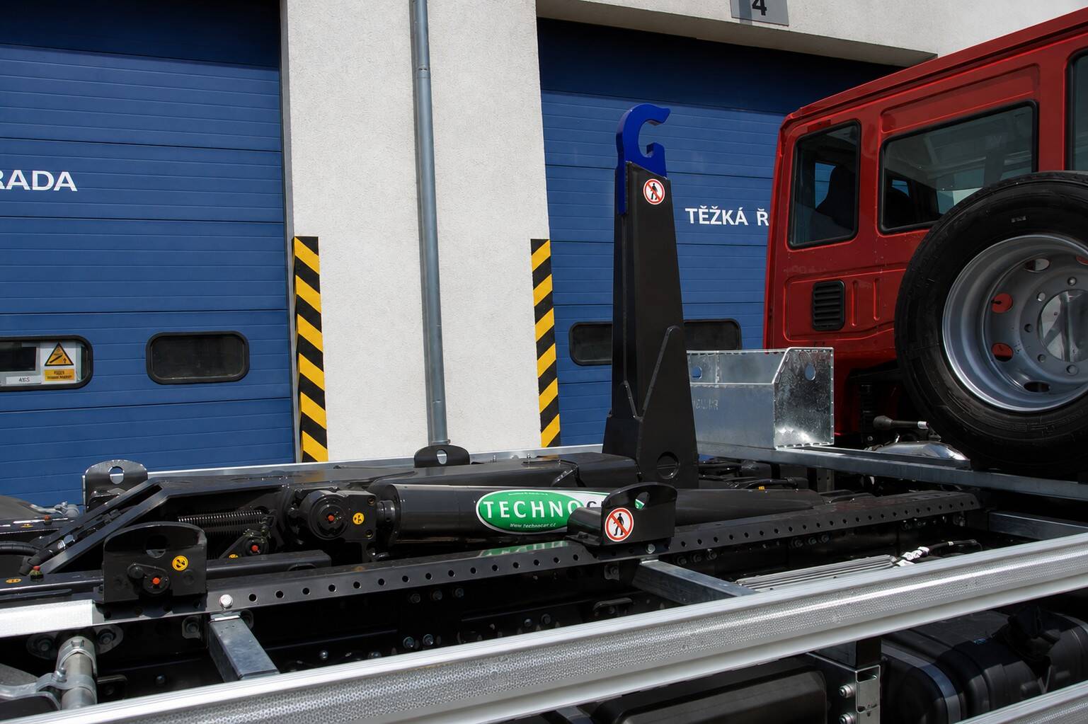 Iveco Eurocargo 120E22 natahovák, skladem