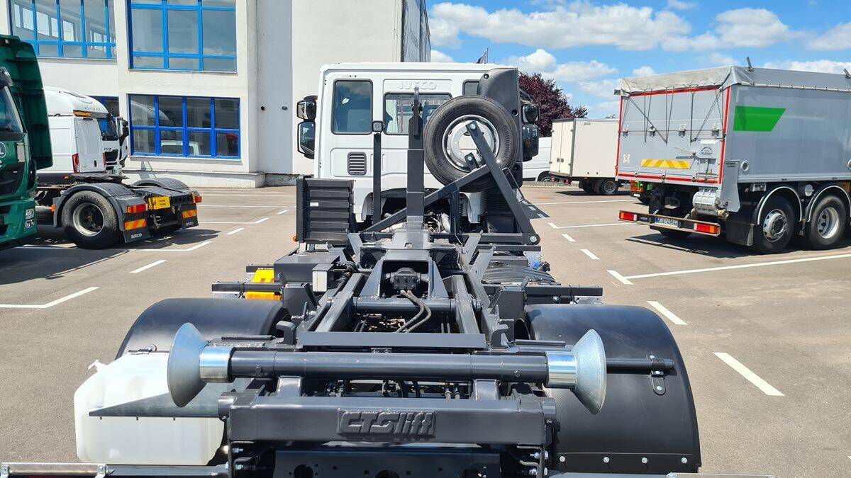 Iveco Eurocargo  MLC 120E22