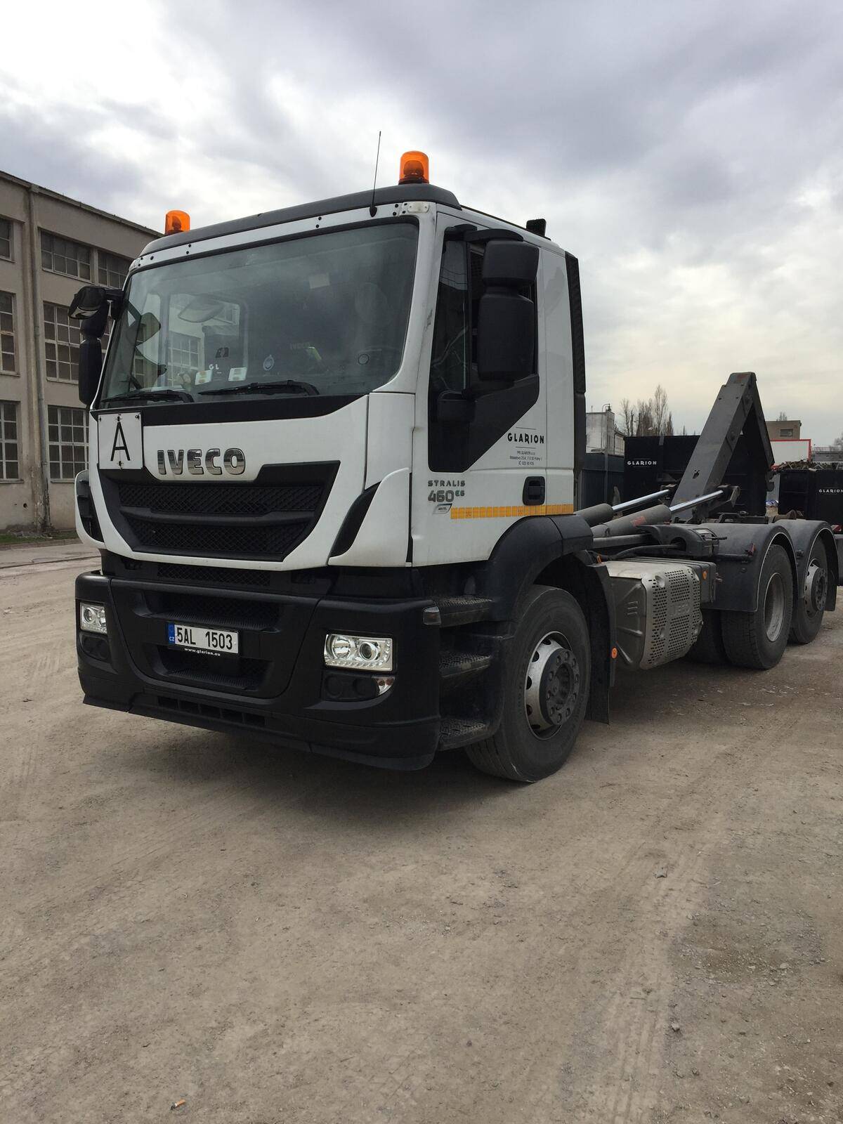Iveco Stralis AD260SY/PS kontejner