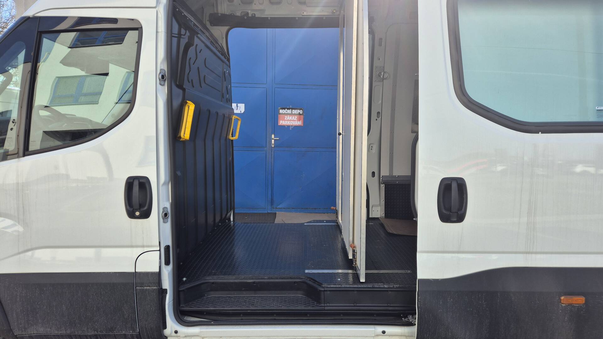 product-gallery-image