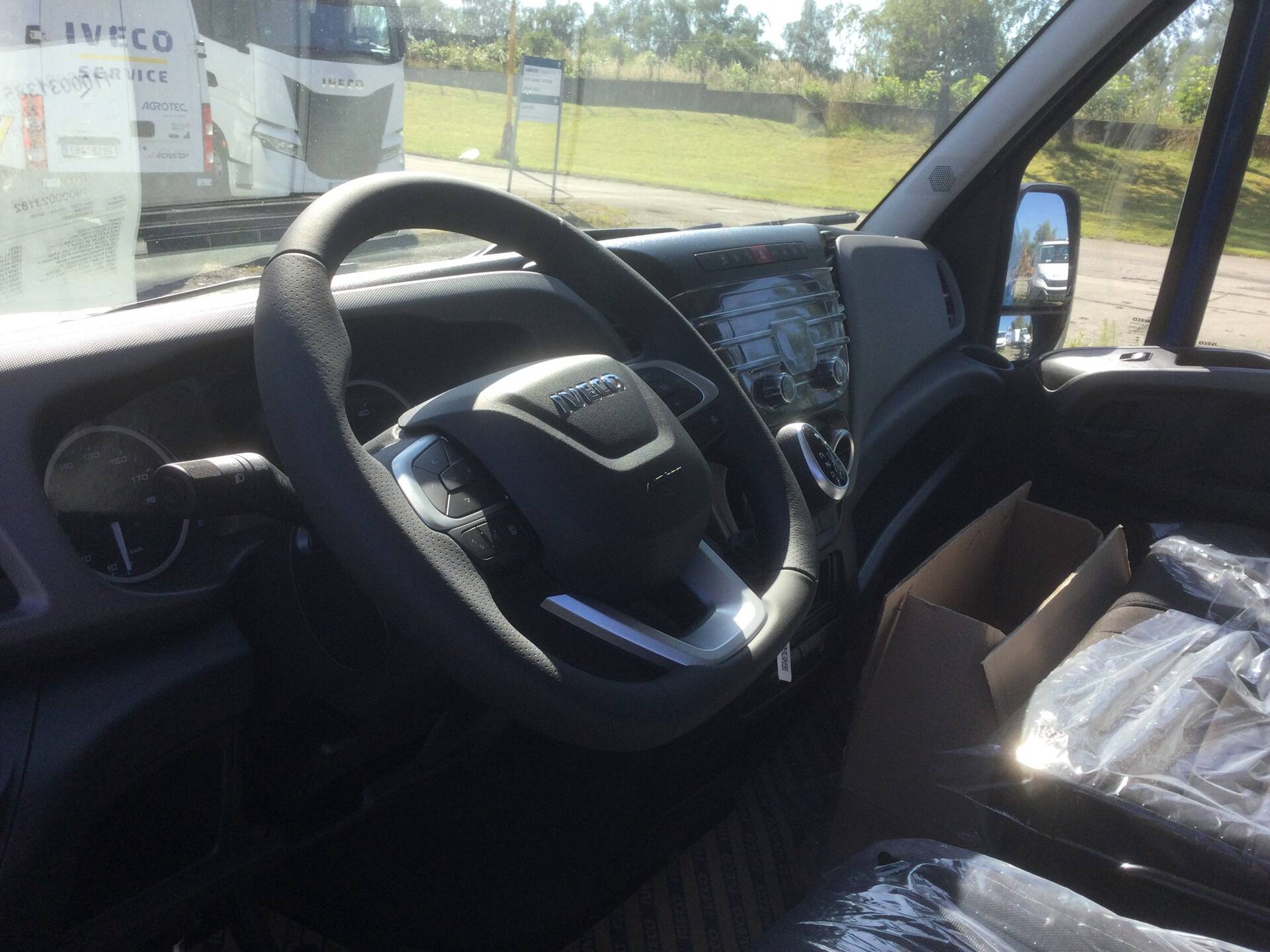 Iveco Daily 35S18 klima, automat, 12m3