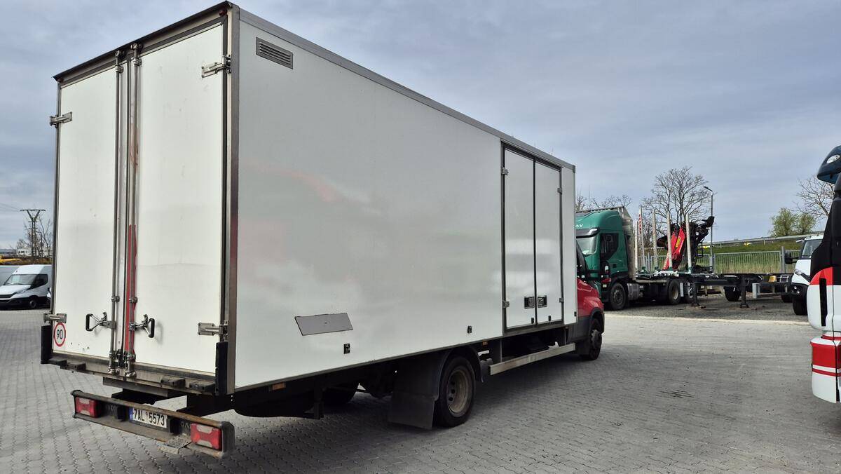 Iveco Daily 60C15, skříň
