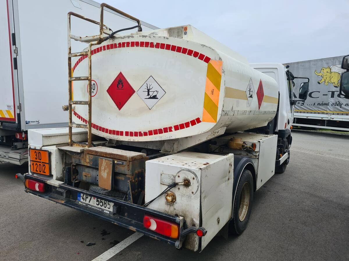 Avia 90 L D120 cisterna ADR FL