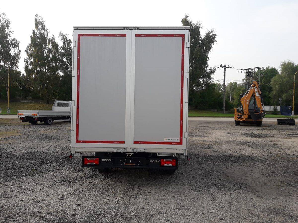 Iveco Daily  35S18H 4x2 plachta 8pal.