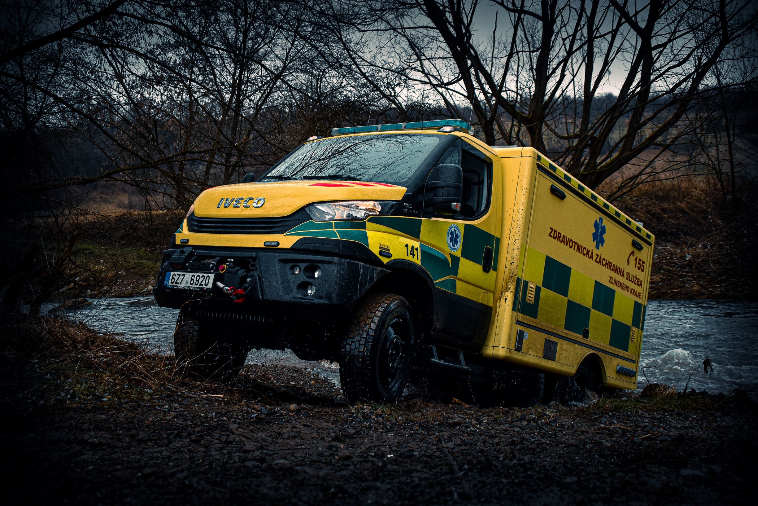 Iveco-daily-4x4-hasici-sanitka-1.jpg Iveco-daily-4x4-hasici-sanitka-1.jpg
