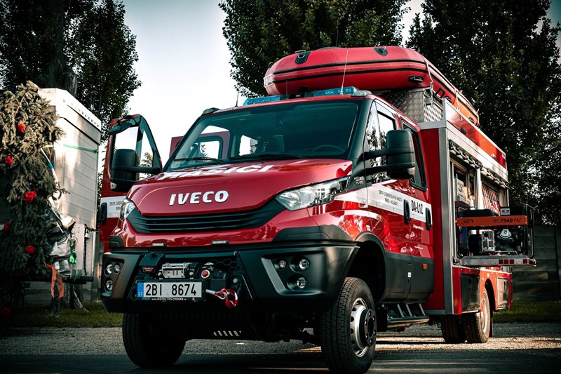 Iveco-daily-4x4-DA-pozarni-vuz-(1).jpg