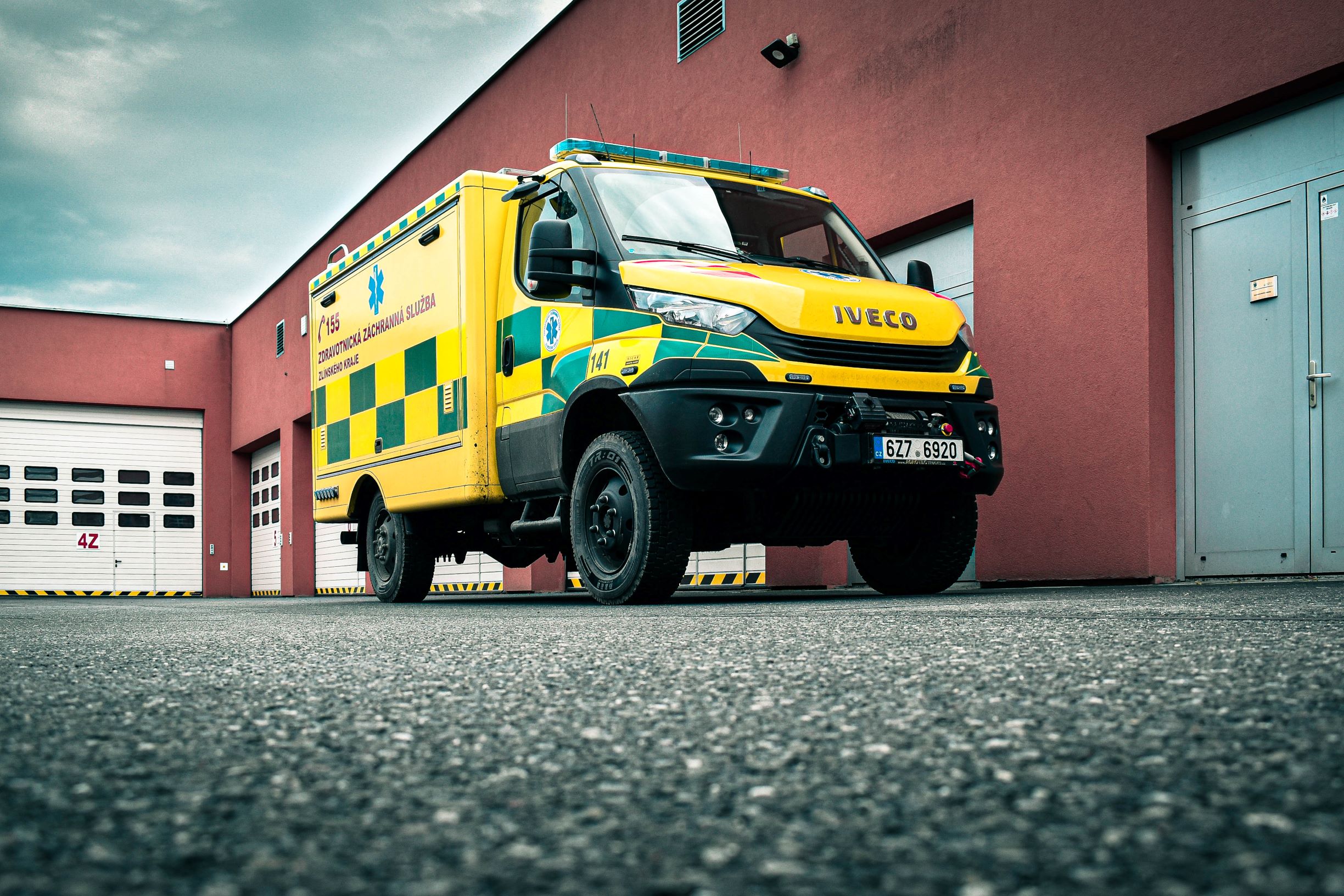iveco-daily-4x4-hasici-sanitka-2.jpg iveco-daily-4x4-hasici-sanitka-2.jpg